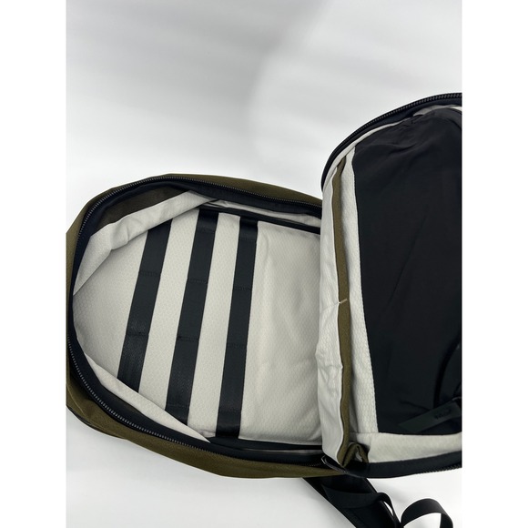 Alpaka Metro Backpack Pro Olive Green Water Resistant Padded Laptop Bag NEW - Picture 10 of 10